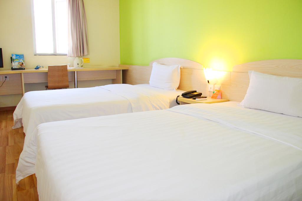 7Days Inn Premium Guangzhou Tianhe West Tiyu Road Subway Station Dış mekan fotoğraf