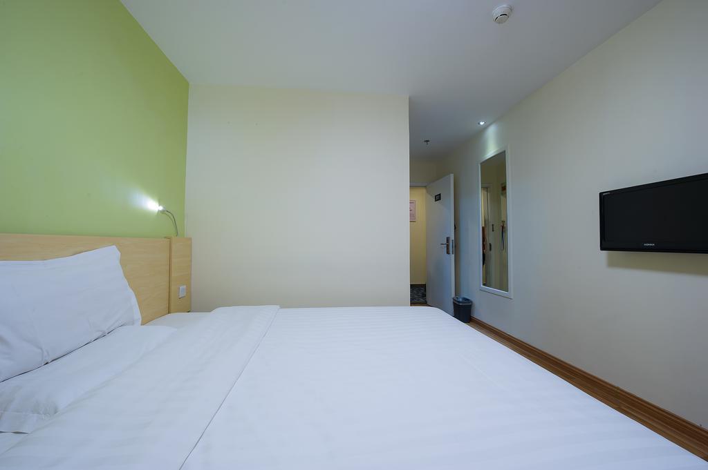 7Days Inn Premium Guangzhou Tianhe West Tiyu Road Subway Station Dış mekan fotoğraf