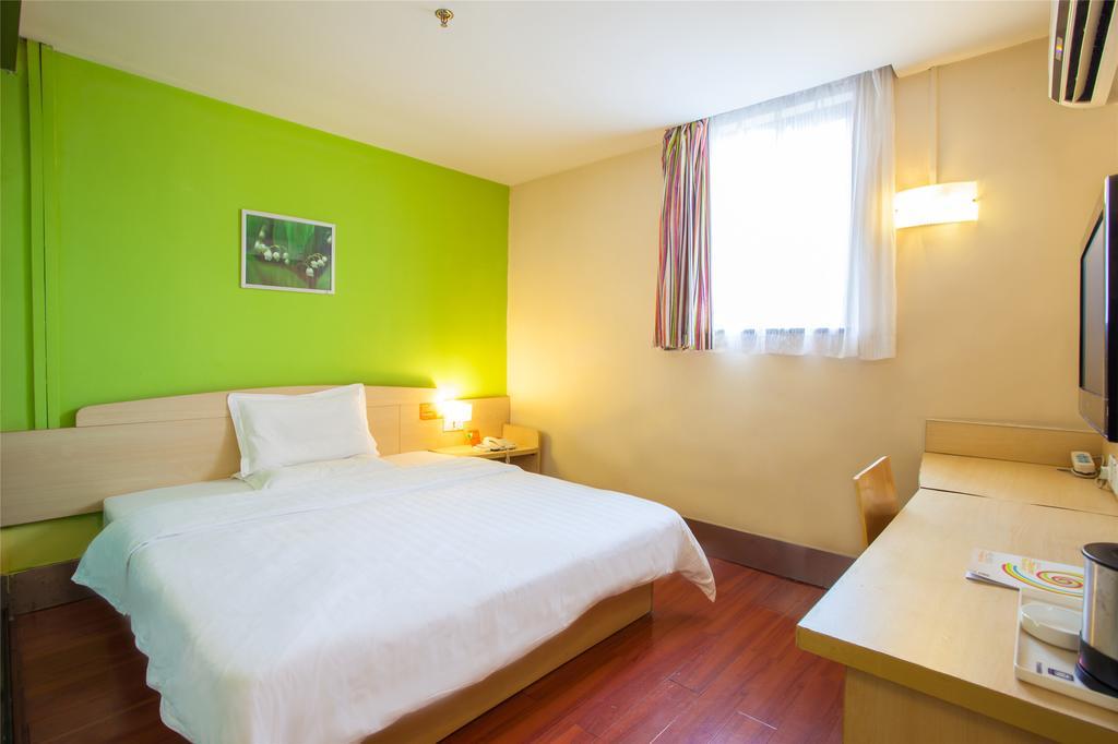 7Days Inn Premium Guangzhou Tianhe West Tiyu Road Subway Station Oda fotoğraf