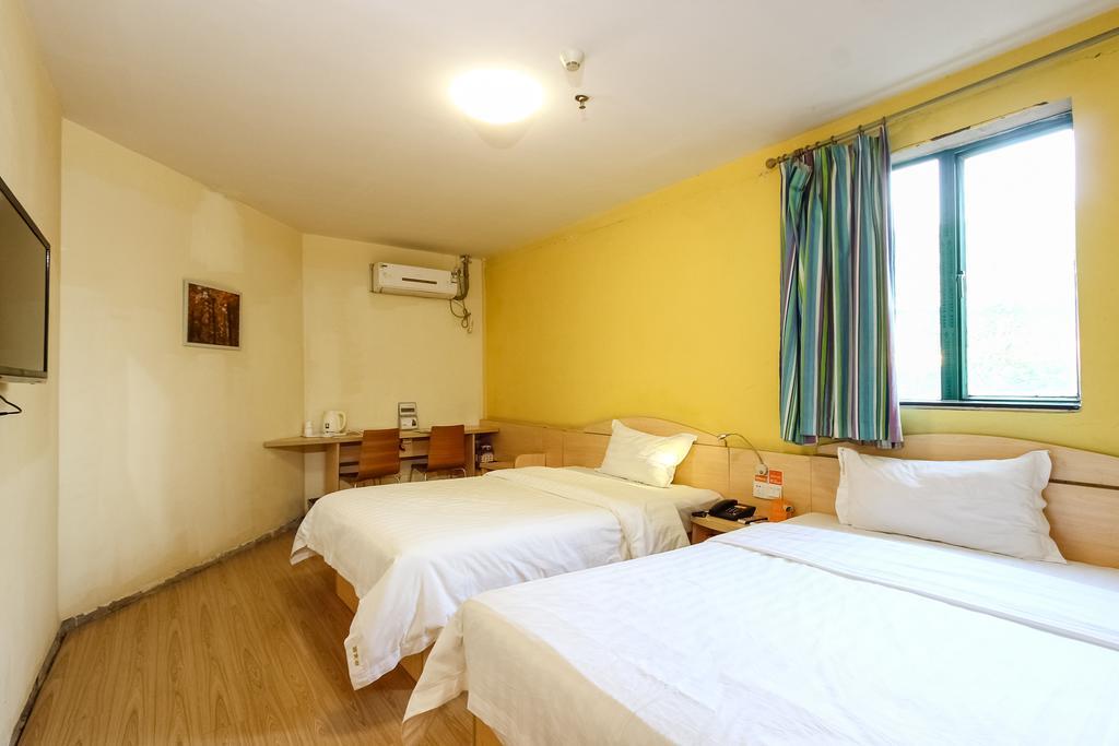 7Days Inn Premium Guangzhou Tianhe West Tiyu Road Subway Station Dış mekan fotoğraf